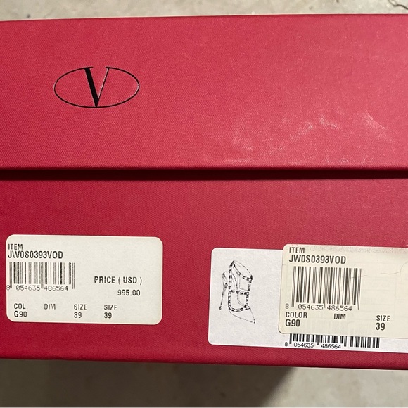 Valentino - Picture 12 of 12